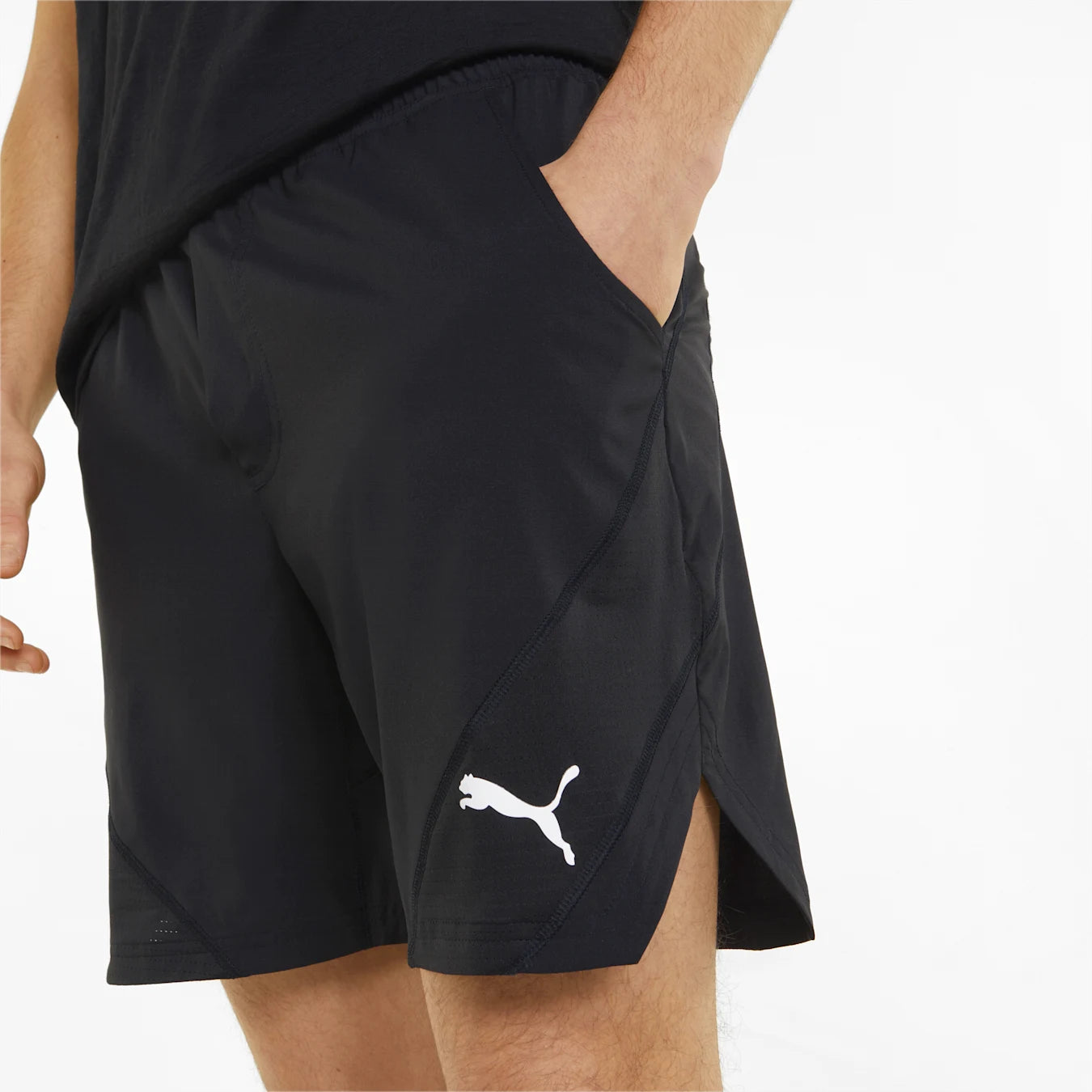 Puma Men Vent Woven 7"Training Shorts on www.NeosSports.com